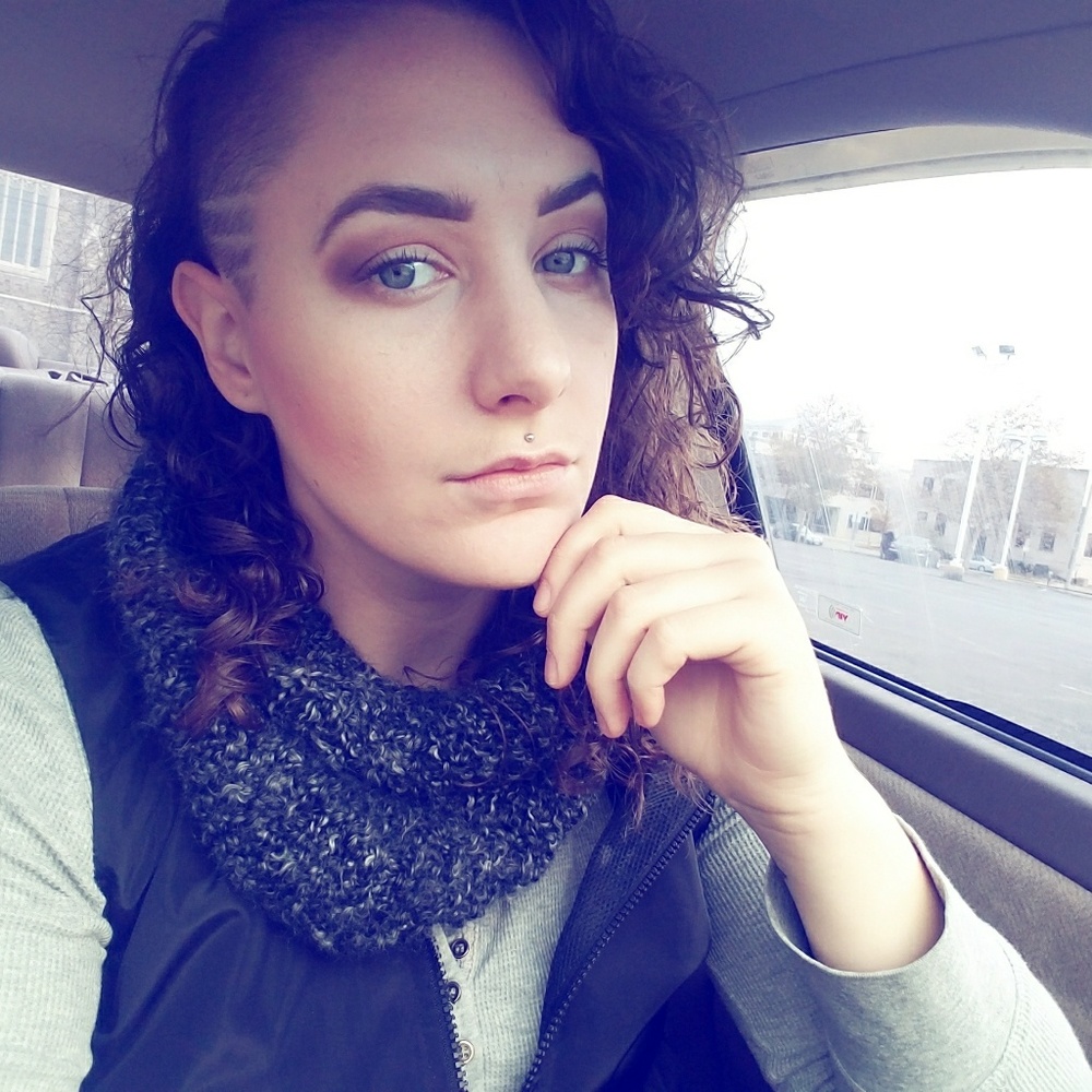 Meet your Posher, Hannah